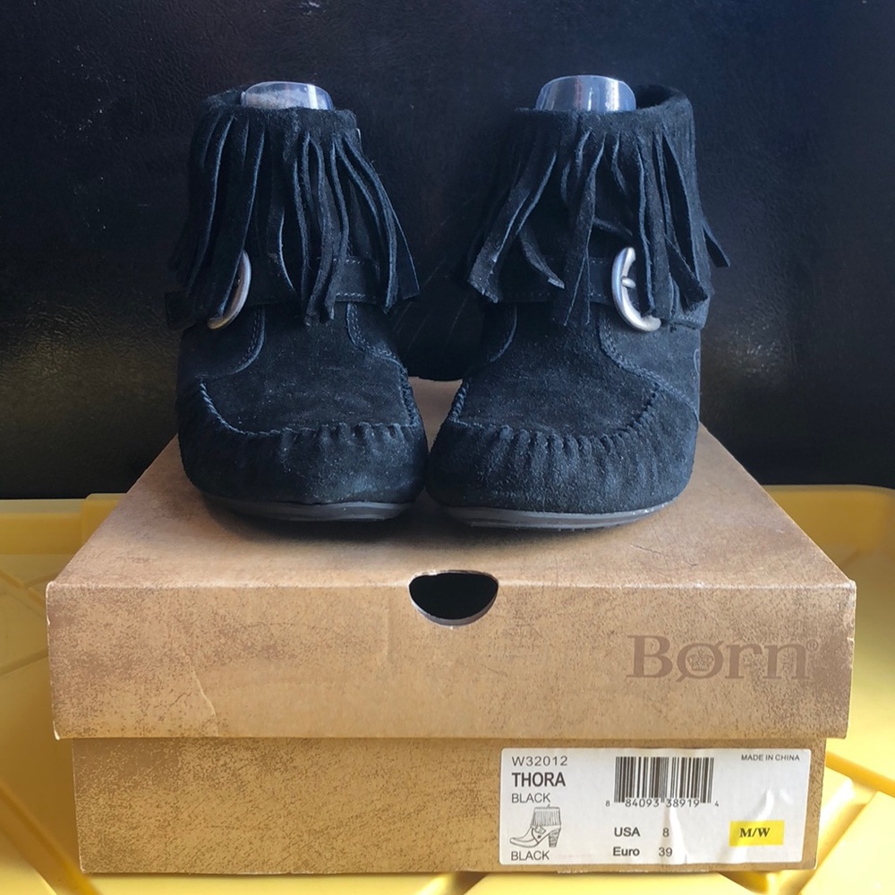 Born thora black faded suede vintage bootie sz8